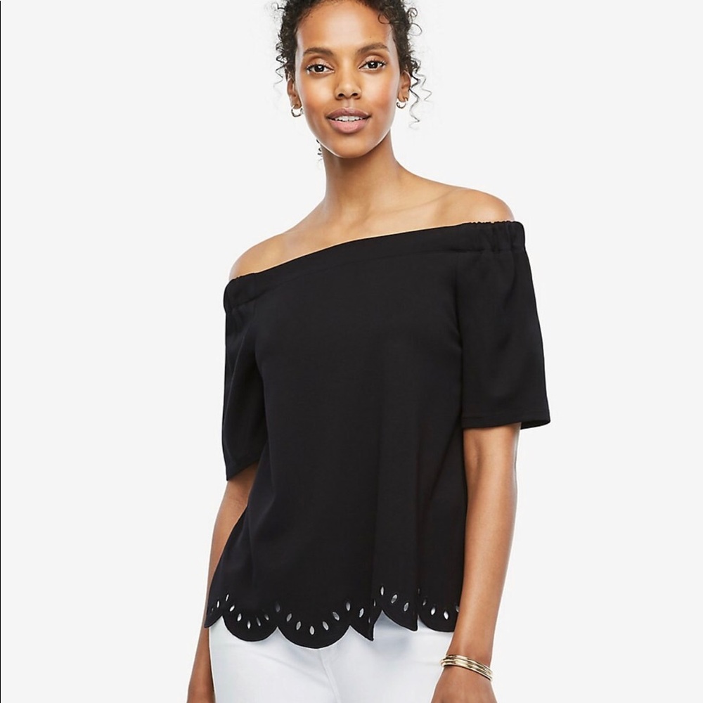 ❤️ Ann Taylor offshoulder top